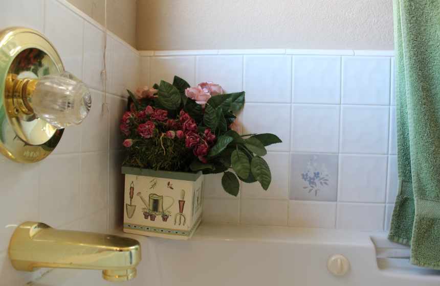 Bathroom artificial flower